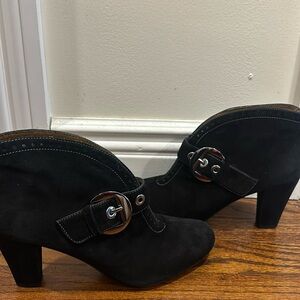Geox suede ankle boots